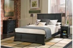 Ashford Queen Bed, Two Nightstands And Chest By Homestyles